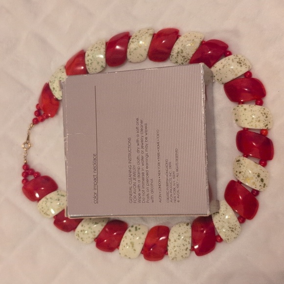 Vintage 1980s Chunky Red Speckled Necklace - Picture 3 of 6